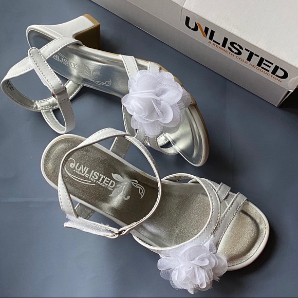 Girls Dress Shoes - Picture 2 of 6